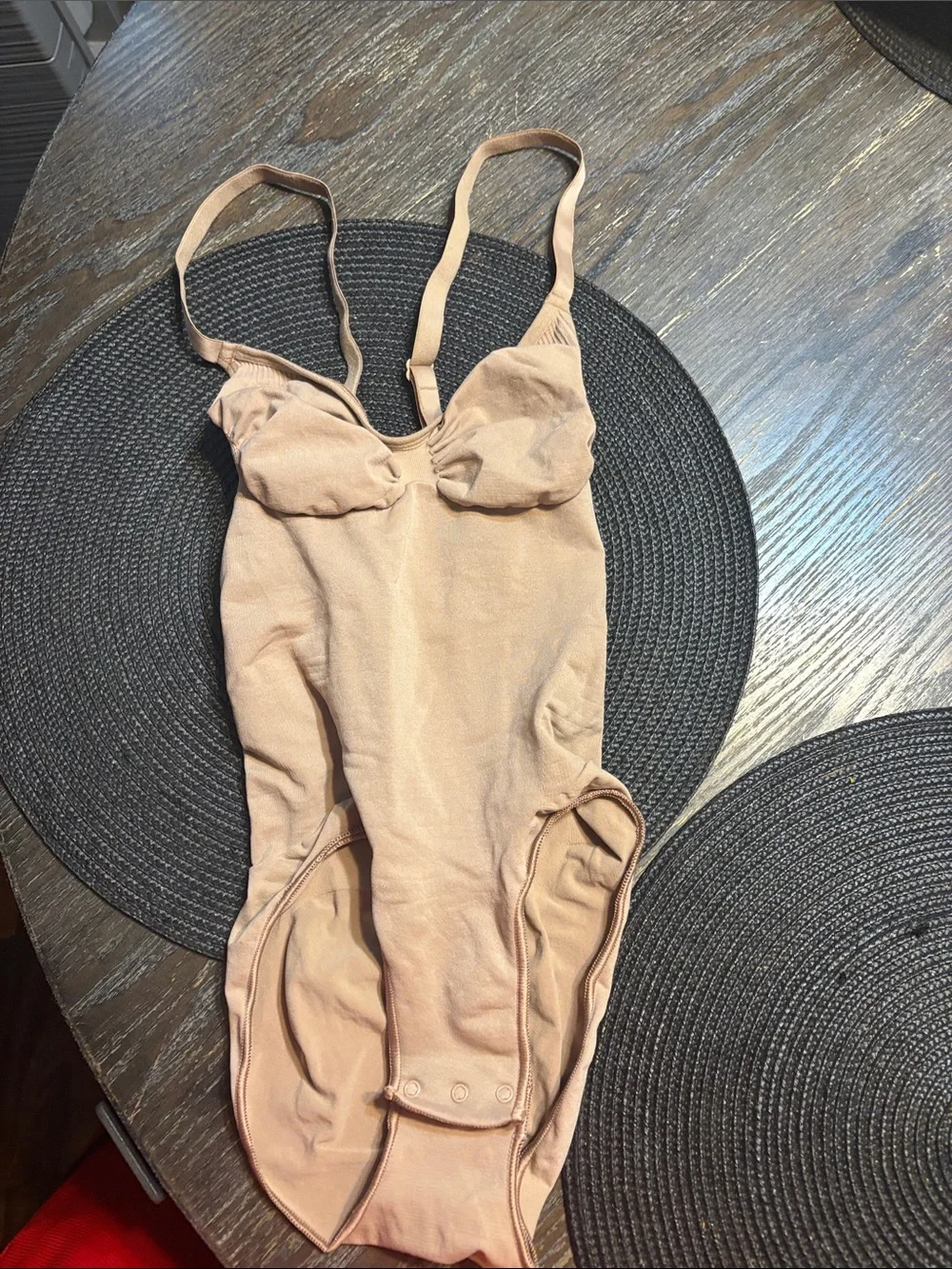SKIMS sienna XS seamless sculpt brief Bodysuit (smokers)